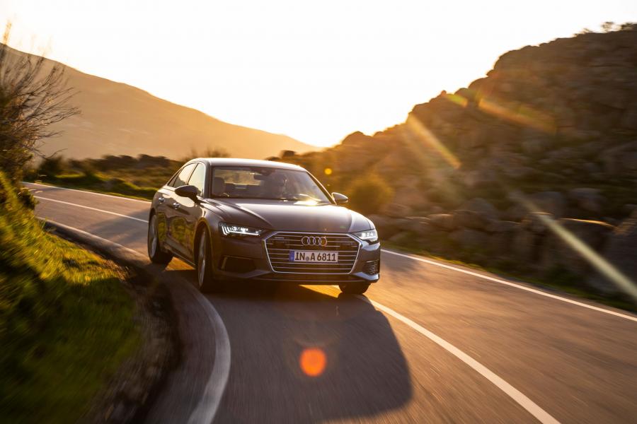  Audi A6 55 TFSI Quattro (C8) 2018 года  (WW) (фото 17 из 40)